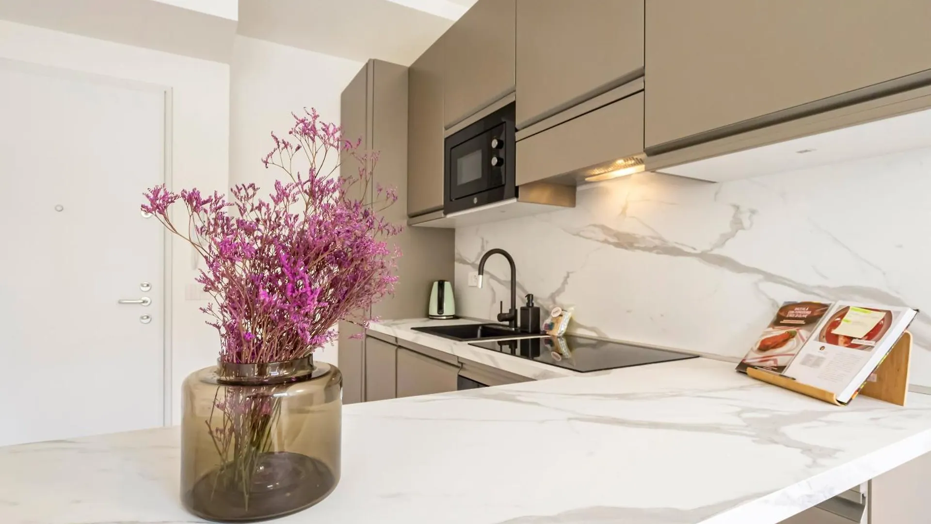 Charming Apartment 230M From Isola M5 Milão Itália